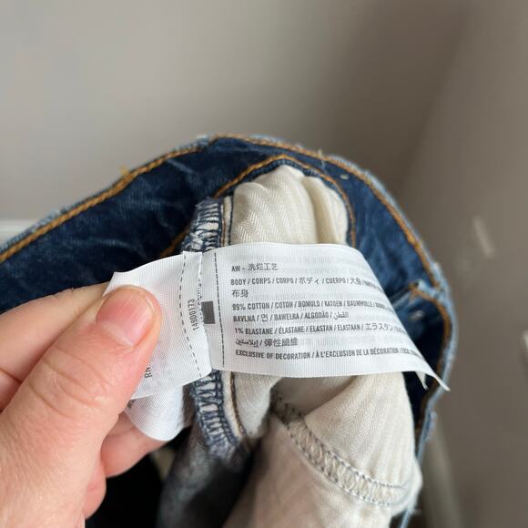 Abercrombie Mom Short Mid Rise Curve Love Size 24 Distressed Denim Shorts - Picture 8 of 8